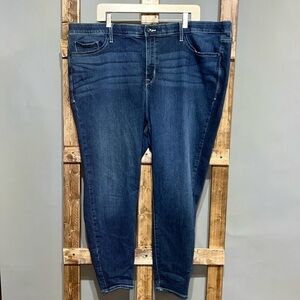 Torrid sky high skinny dark wash denim jeans. Size 24. EUC.